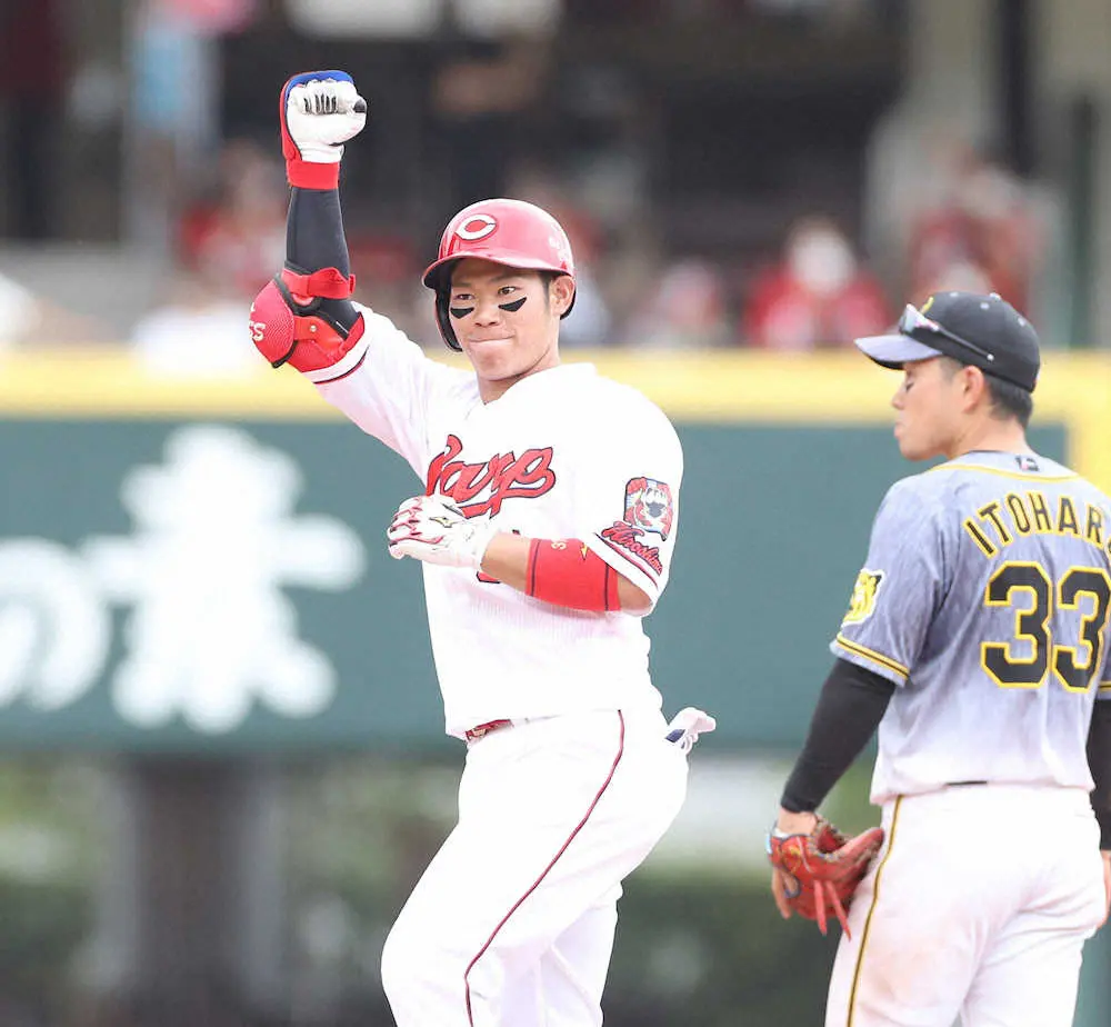 【画像・写真】広島・坂倉　ミス取り返した!　2失策も汚名返上決勝打　今季途中までコンビ森下を援護