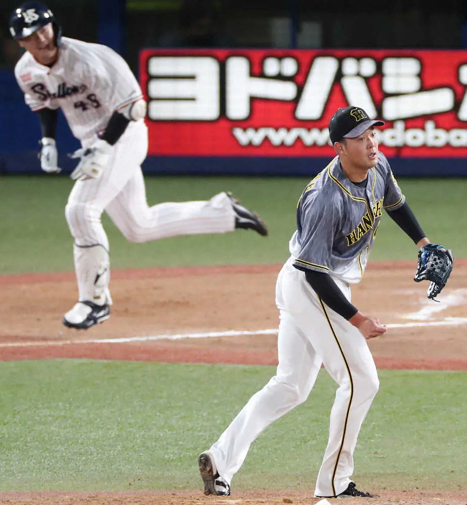 【画像・写真】阪神・矢野監督「中継ぎのもう1枚、2枚は課題」救援陣コマ不足で“岩崎温存が裏目”