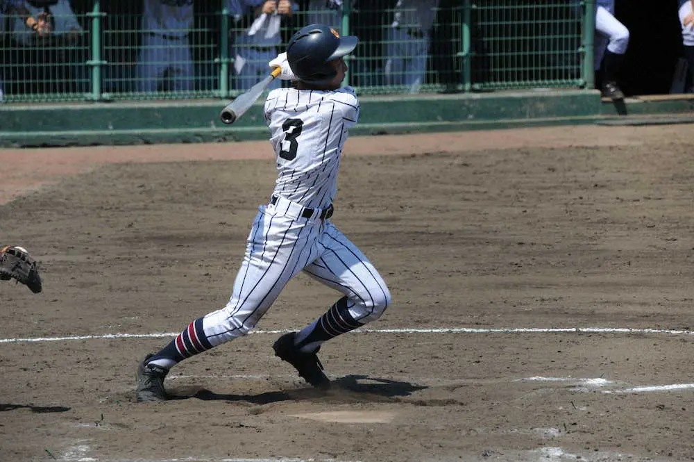 【画像・写真】東京実　集中打で逆転勝ち　山下監督「終盤に投手が代わったので、それを起点に流れが」