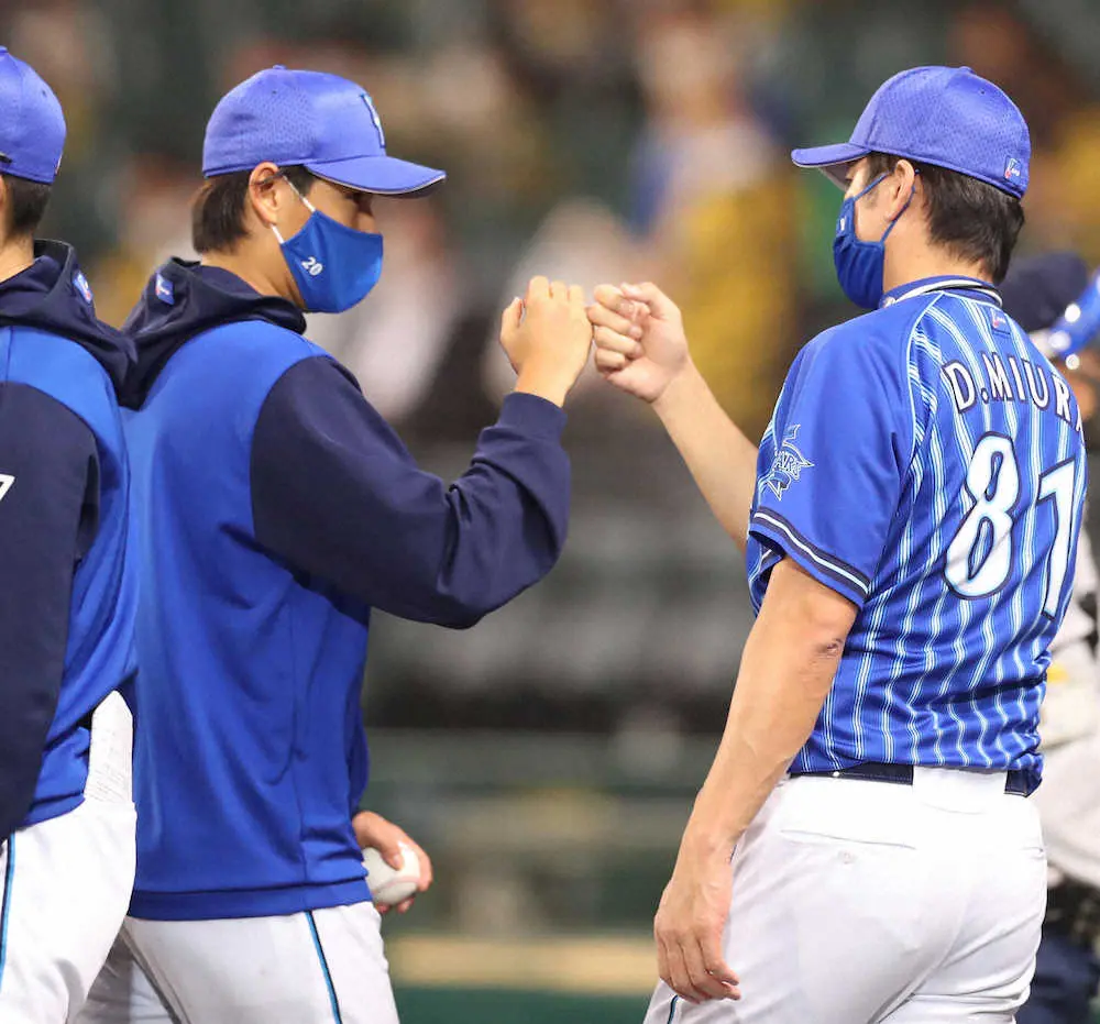 【画像・写真】【隠しマイク】DeNA・坂本の3勝目に三浦監督「幼稚園の先輩のかたきを取ったことは、素晴らしい」