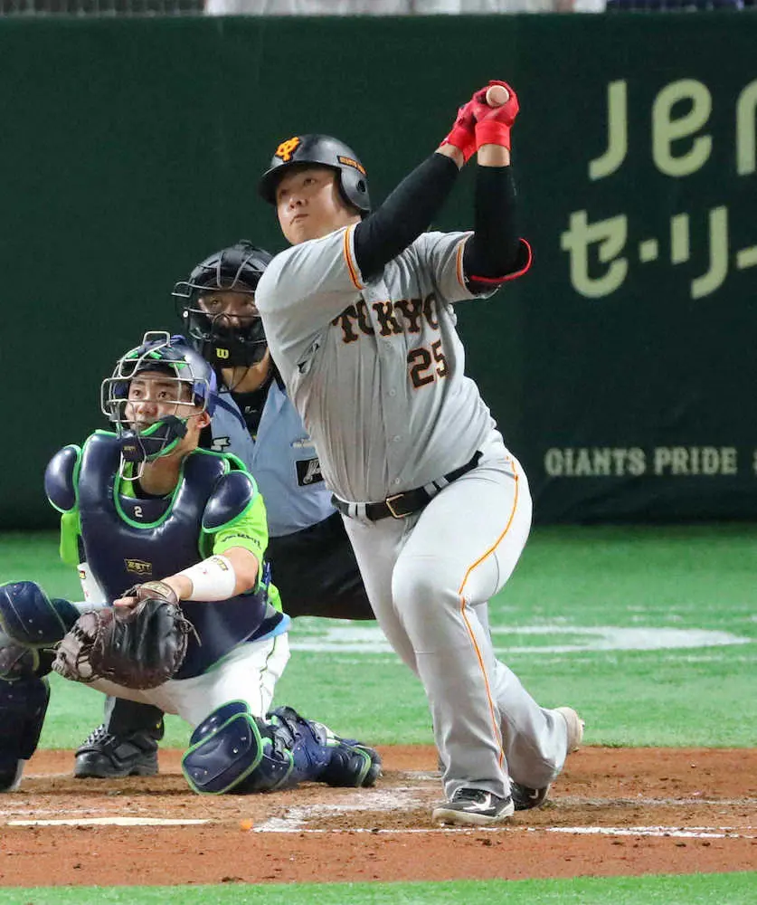 【画像・写真】巨人・岡本和が同点2ラン！　元同僚・田口から同点27号　村上＆山田の目の前で単独トップ再浮上