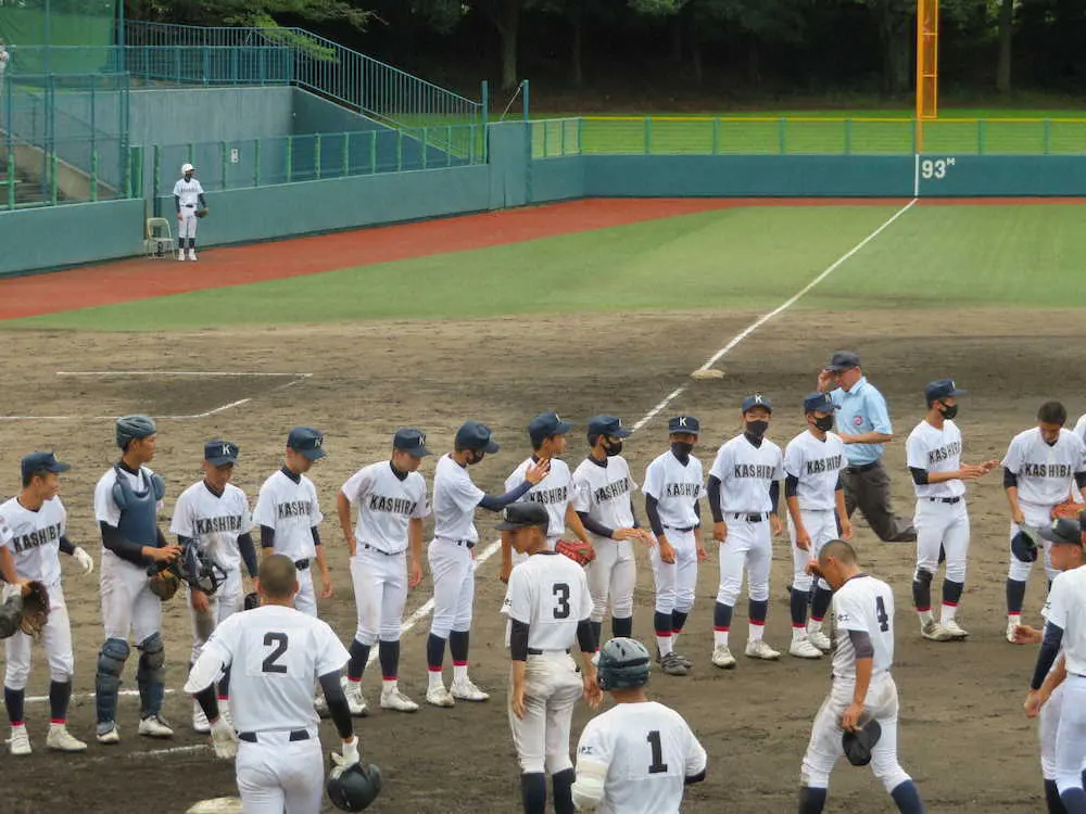 【画像・写真】香芝が劇的逆転勝利で3回戦進出、決勝打の吉川「日々のごみ拾いのごほうびかも」