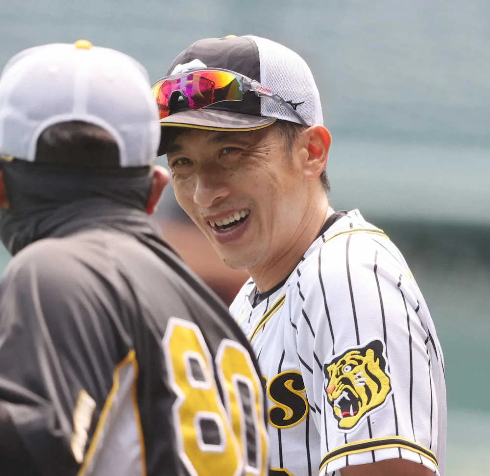【画像・写真】阪神・矢野監督「1年目から出られるって幸せ。輝も拓夢も思いっきり楽しんで」初球宴新人コンビにエール