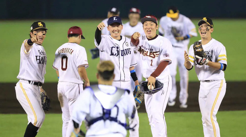 【画像・写真】球宴史上初の快挙！　ソフトB・栗原が4ポジション守る　一塁→三塁→左翼→捕手→一塁