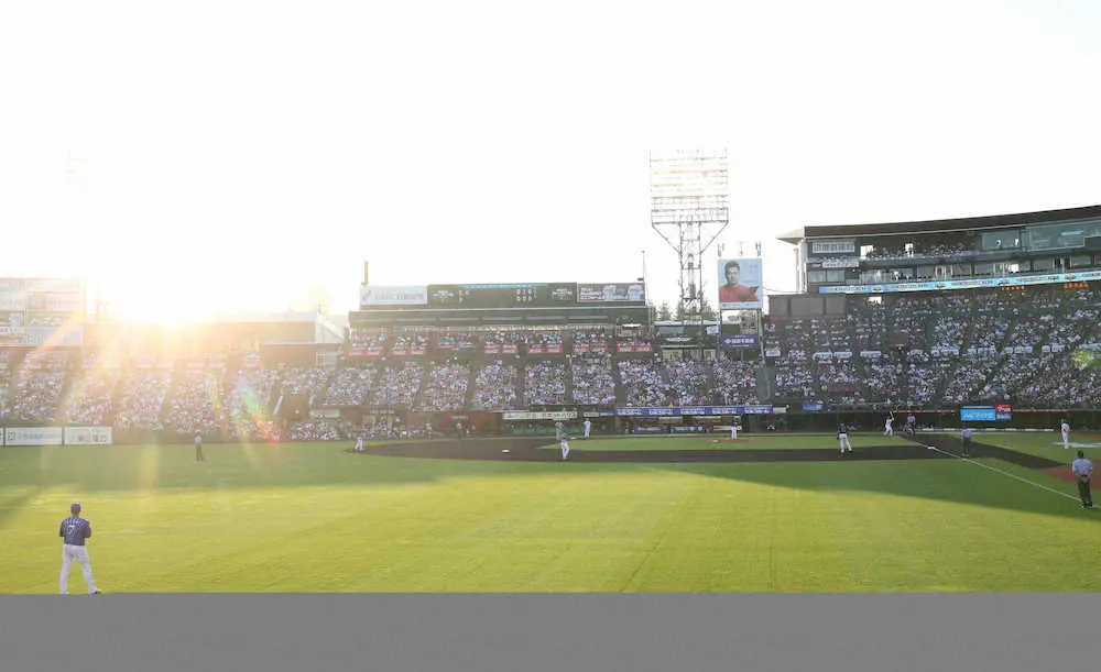 【画像・写真】オールスター第2戦、観衆1万4852人　震災から10年…選手の姿に活力もらった