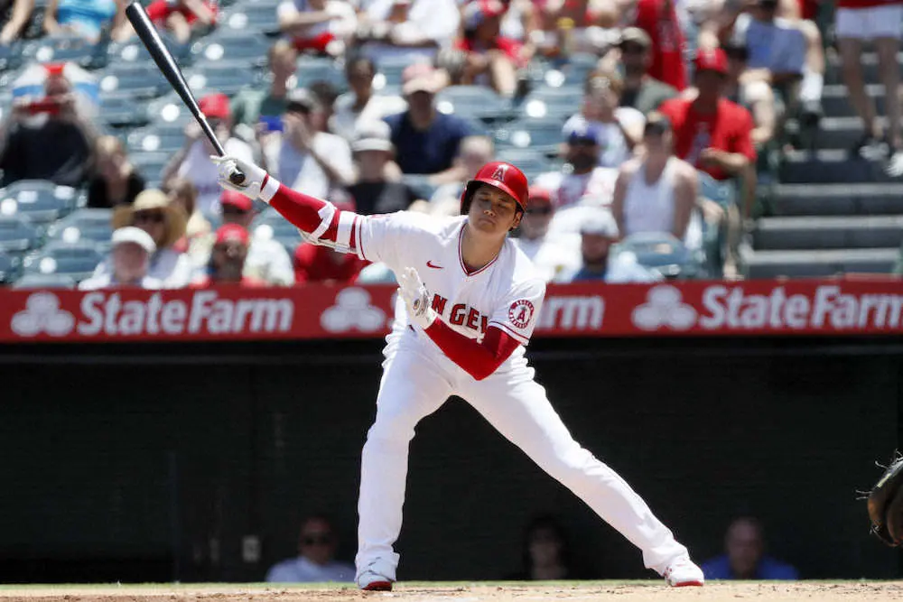 【画像・写真】大谷翔平　初回に空振り三振、メジャー自己ワースト5打席連続三振 9回に後半戦初アーチ34号