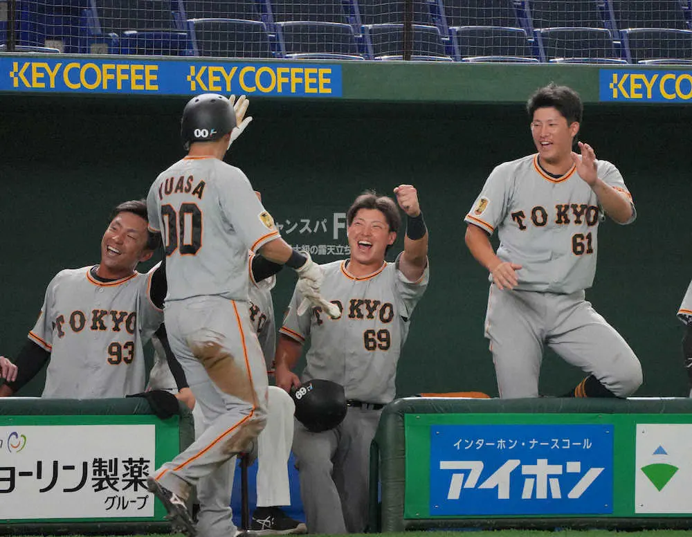 【画像・写真】3軍監督「二岡軍」が下克上！巨人3チーム対抗戦　湯浅、松原が連続適時打で躍動