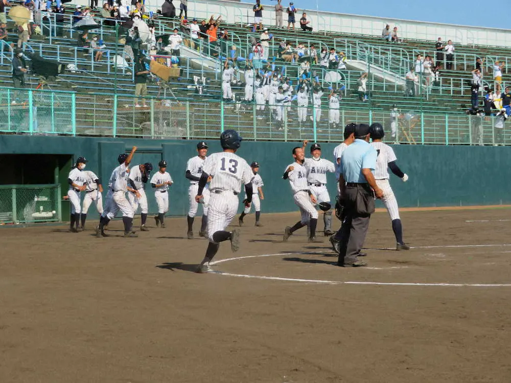 【画像・写真】阿南光　25年ぶり2度目V！「2年生コンビ」矢野＆森山が躍動