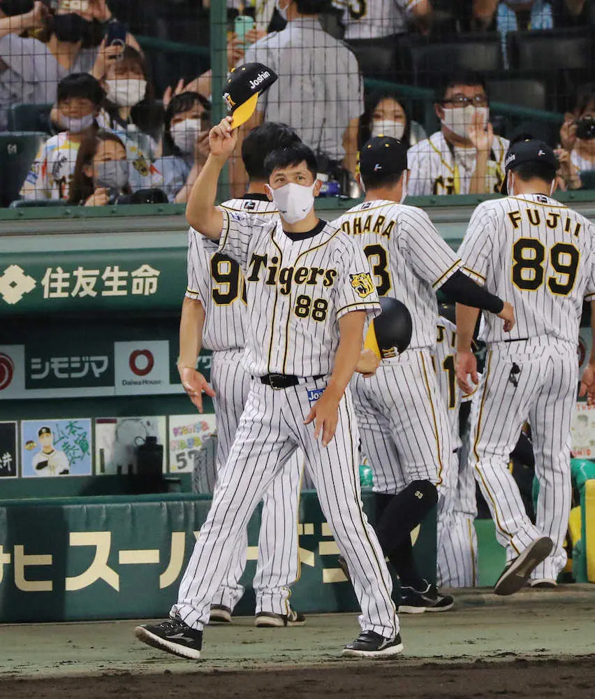 【画像・写真】阪神・矢野監督　藤浪と佐藤輝の「期待値は大きい」　大山には「兆しの見えるようないいホームラン」