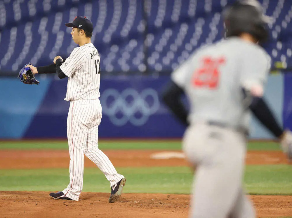 【画像・写真】侍ジャパン　3番手の青柳が痛恨の3ランを被弾　米国に再び勝ち越しを許す