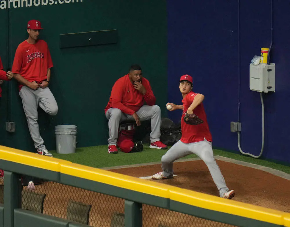 【画像・写真】大谷翔平　右手親指の負傷後初のブルペン投球　指揮官、次回登板は「5日か6日になるだろう」