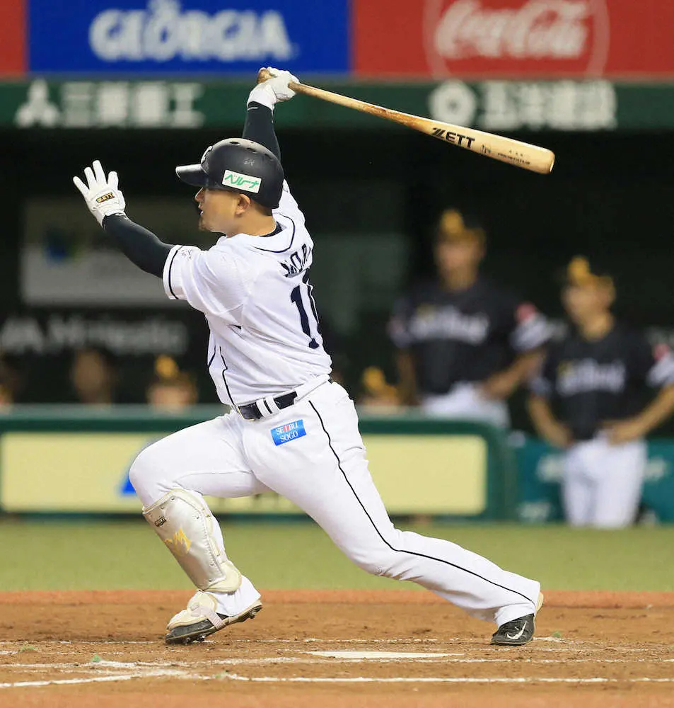 【画像・写真】西武　森がエキシビションマッチ初本塁打　ライナーで右翼に運び「打てて良かった」
