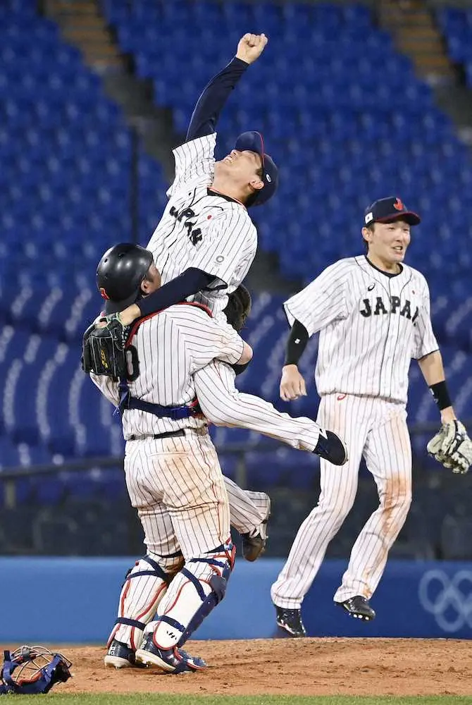 【画像・写真】こんなに迷うMVPもないわ…2勝3セーブの栗林がMVP　ツイッターアンケート
