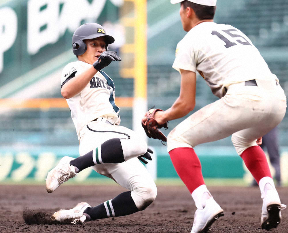 ＜高岡商・松商学園＞5回2死三塁、松商学園・織茂は中越えに適時三塁打を放つ（撮影・後藤 大輝） ― スポニチ Sponichi Annex 野球