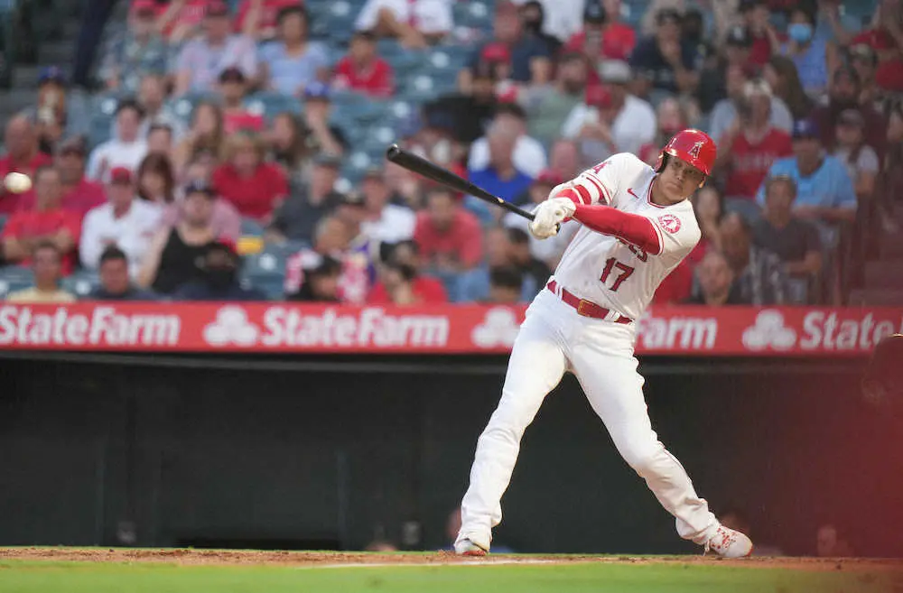 【画像・写真】大谷翔平　Wヘッダー2試合目の初回に右翼線三塁打！「1番・DH」で7試合17打席ぶり安打