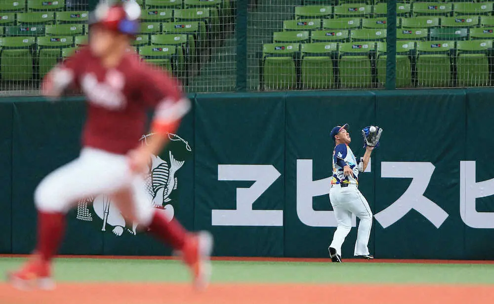 【画像・写真】西武が初回に3年ぶりトリプルプレー完成　浅村の右直を愛斗が好捕、一塁、二塁走者戻れず