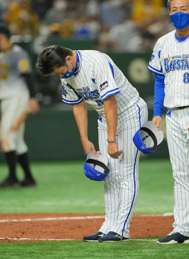 【画像・写真】DeNAは後半戦3連敗　8回登板のエスコバーの救援失敗で逆転負け　三浦監督「もう一つというところ」