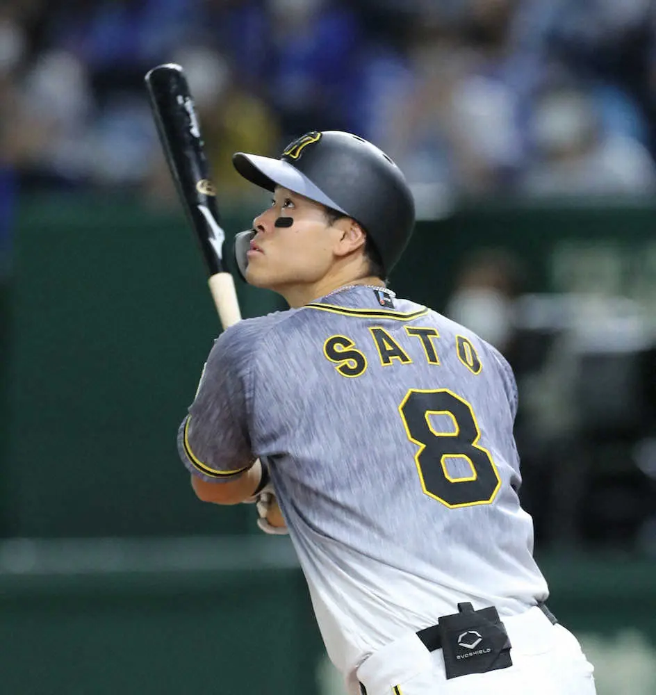 【画像・写真】阪神・佐藤輝　球団新人最多本塁打記録を更新する23号