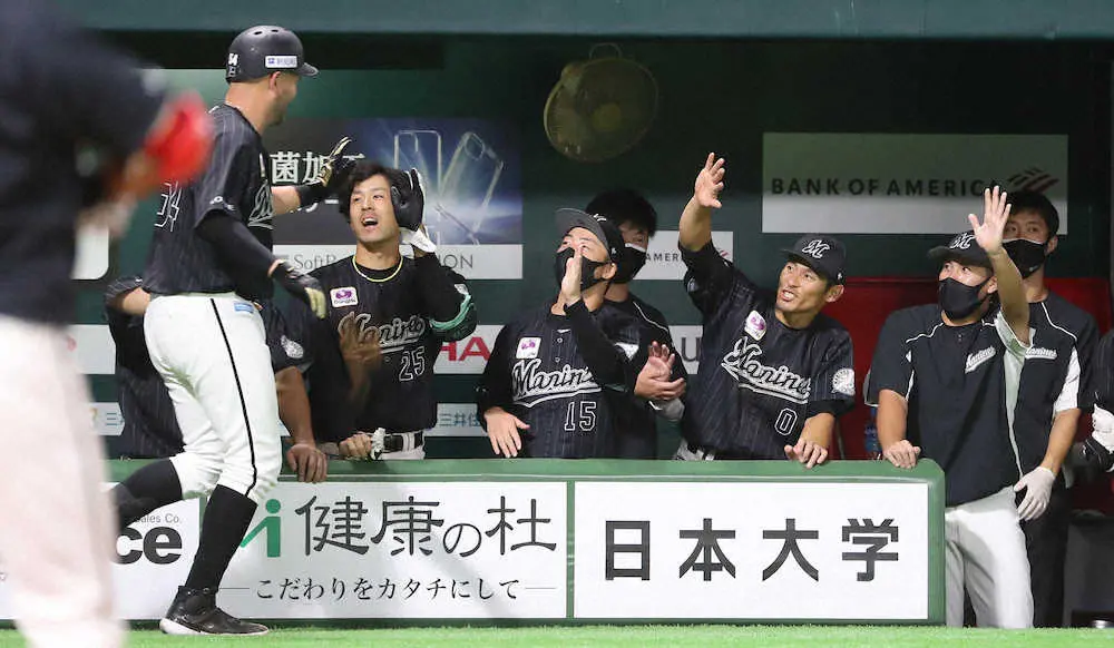 【画像・写真】ロッテ　0―5から大逆転勝ち！9回レアード勝ち越し打、佐藤都が代打2ラン