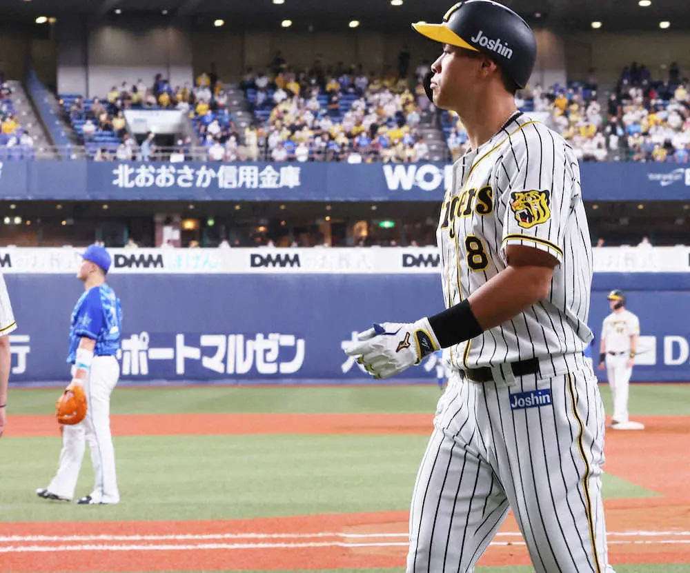 【画像・写真】阪神・佐藤輝　3三振…直近5試合で18打数1安打　スタメンでの3試合連続無安打は約2カ月ぶり