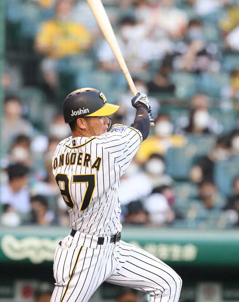 【画像・写真】阪神・小野寺が1軍に合流「今度こそは期待に応えるように」　佐藤輝が不振で先発起用の可能性も