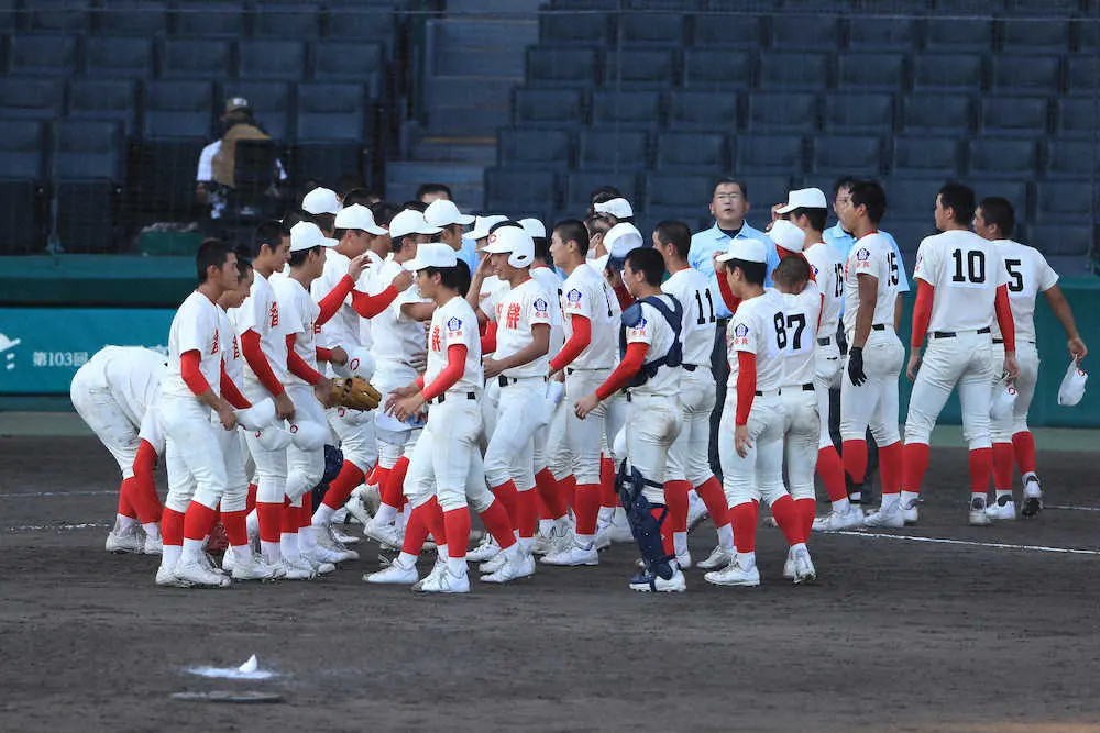 福島敦彦氏 4強は全て近畿勢 打倒 大阪桐蔭を目標に全体がレベルアップした証拠 スポニチ Sponichi Annex 野球