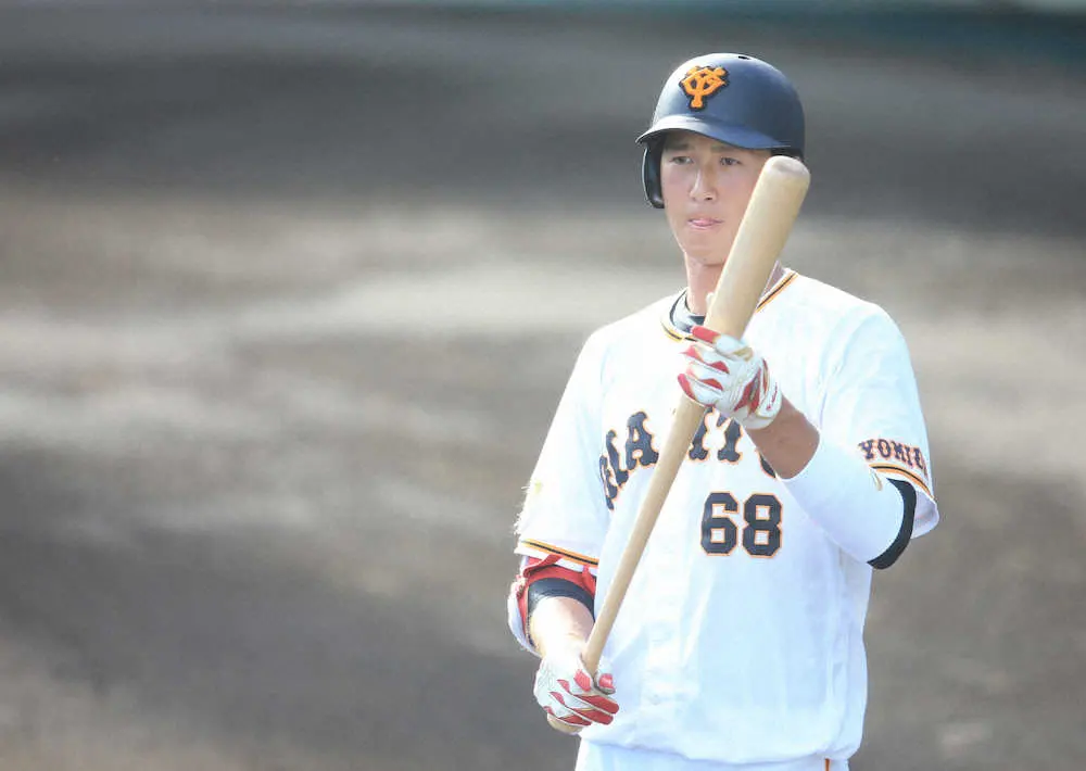 【画像・写真】巨人・秋広　母校・二松学舎大付に負けぬ活躍を！