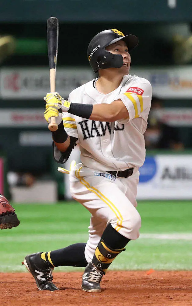 【画像・写真】見タカ猛攻!ソフトB、5回11人攻撃イッキ8点　甲斐がデスパが満塁打!トドメは晃弾!　自力V消滅阻止