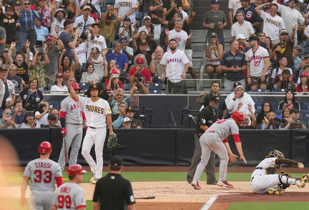 【画像・写真】パドレス・ダルビッシュ　大谷との対決お預けも…79日ぶり勝利で日本投手歴代2位の79勝目