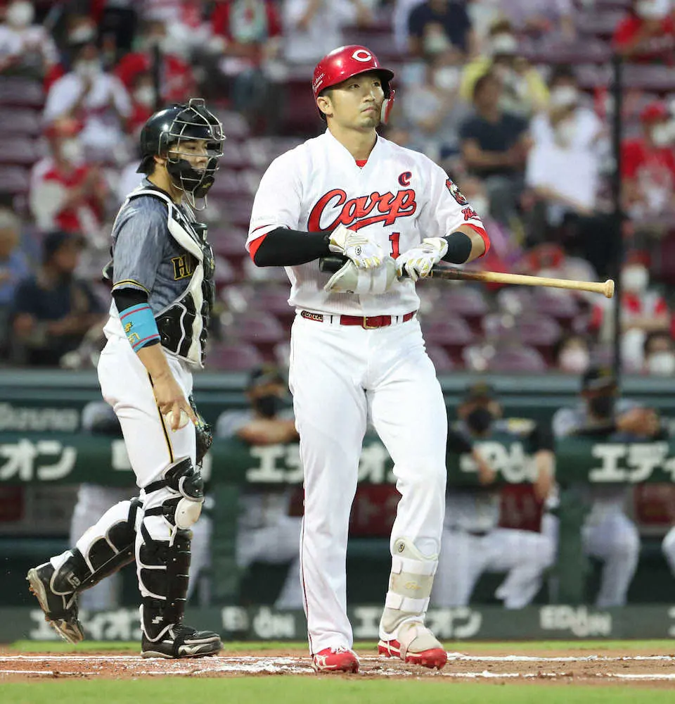 【画像・写真】史上3人目の7戦連発を狙う広島・誠也　第2打席まで四球、遊ゴロで、チャンスは後半へ