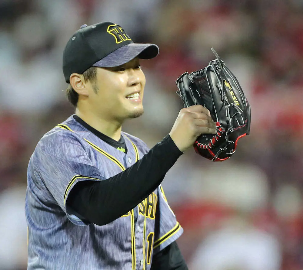 【画像・写真】阪神・西勇　8度目の挑戦でついに通算100勝目の権利を得る　自身の代打・サンズが勝ち越し打