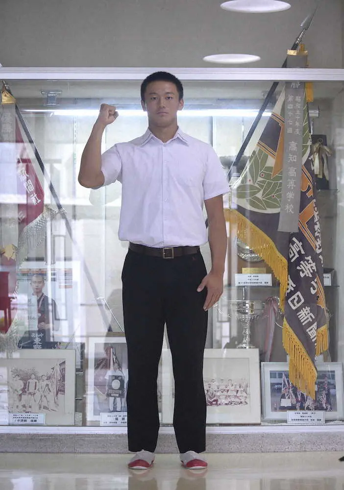 【画像・写真】阪神と面談した高知・森木大智