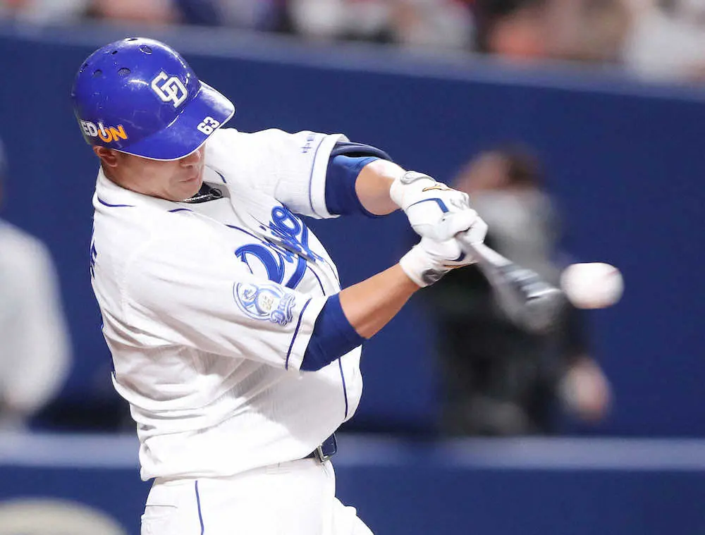 【画像・写真】中日・堂上が先制2ラン！　前夜5打点の大暴れから絶好調