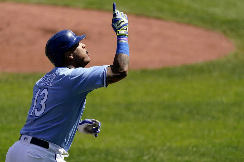 【画像・写真】ロイヤルズ・ペレスが3戦連発45号　大谷抜き両リーグトップ　捕手では70年ベンチに並ぶ最多記録