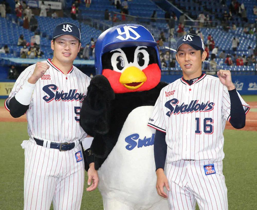 【画像・写真】ヤクルト・村上　史上最年少で100号到達も「もっと上を目指す」　首位と1・5差に迫り逆転Vへ意気込む