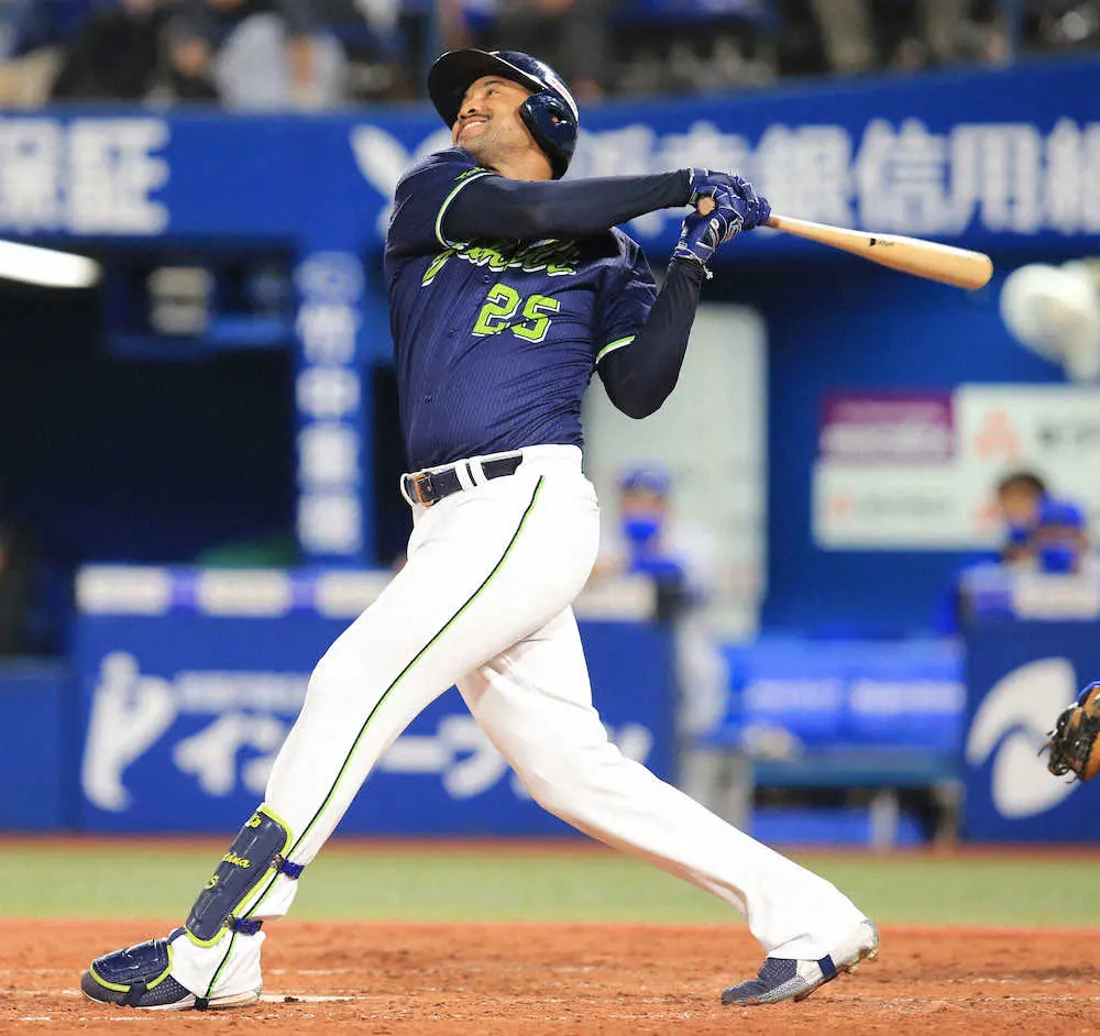 【画像・写真】ヤクルト5連勝！－0・5ゲーム差で今季初の首位浮上　8月以降の首位浮上は6年ぶり