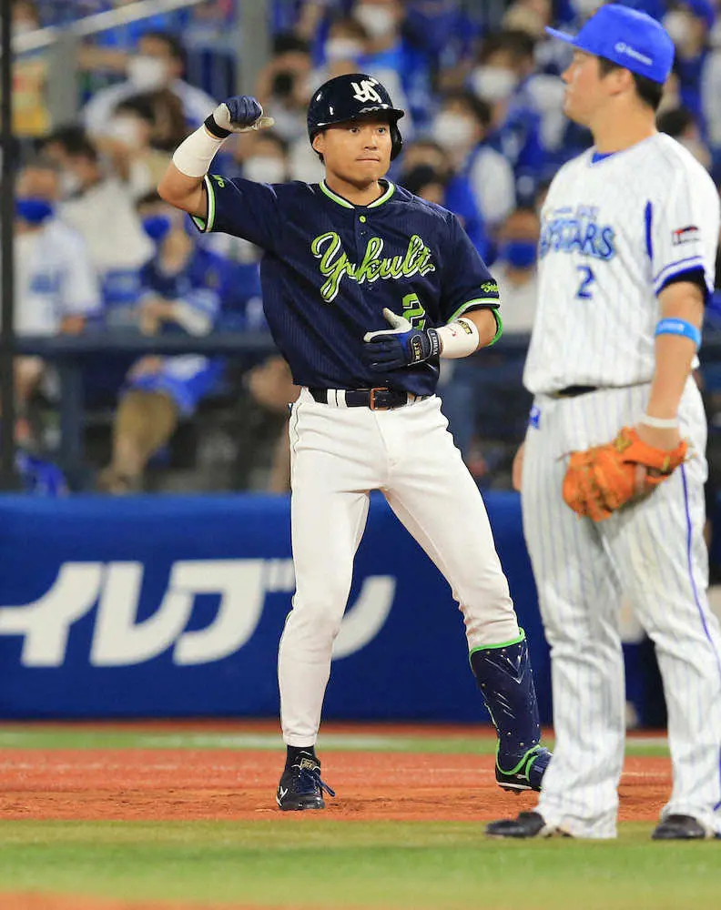 【画像・写真】大ヤク進!ツバメが2年連続最下位から首位浮上　中村V打で高津イズム体現の1点差勝利