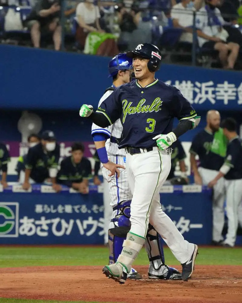【画像・写真】ヤクルト3年ぶり6連勝で首位キープ　西浦4カ月ぶり3号3ラン、サイスニードは7回1失点力投