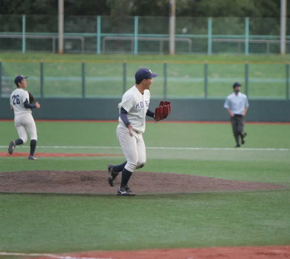 【画像・写真】神戸大　エース藤原が救援で力投　前日完封から2日連続で仁王立ち！最終節で逆転Vの可能性残す