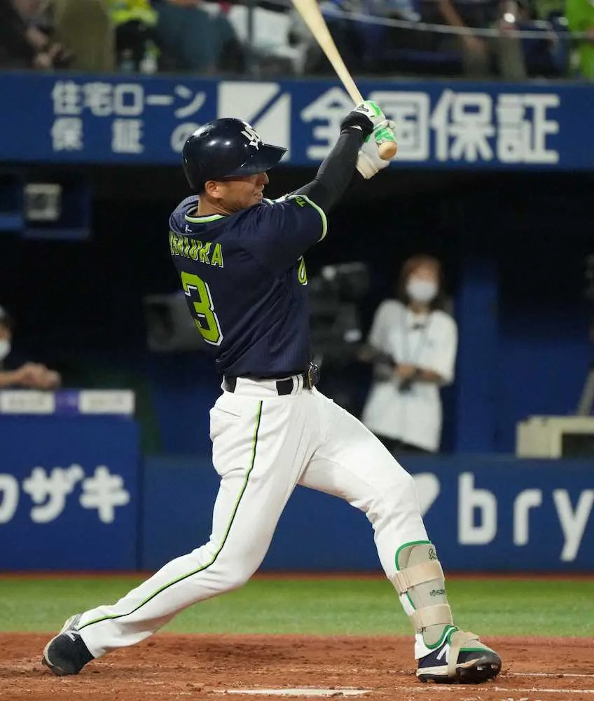 【画像・写真】ヤクルト・西浦　決勝3ラン「一発で仕留められた」　9月打率・395と絶好調