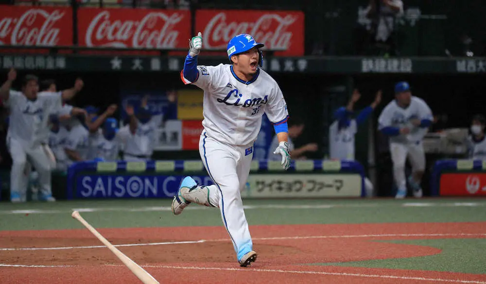 【画像・写真】西武、今季初のサヨナラ勝ち！代打でプロ初、柘植が劇打　真壁刀義の活に燃えた