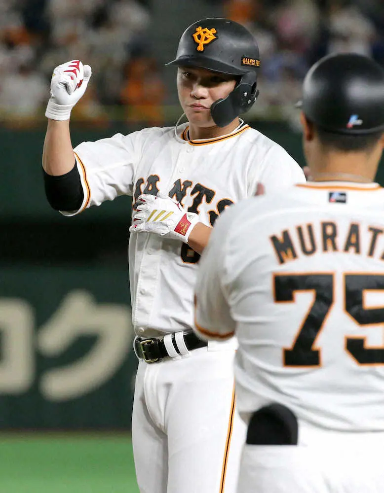 【画像・写真】巨人・坂本　キャプテンはきょうも心強い！　4回でマルチ達成、3試合連続打点　岡本和3ランも誘発