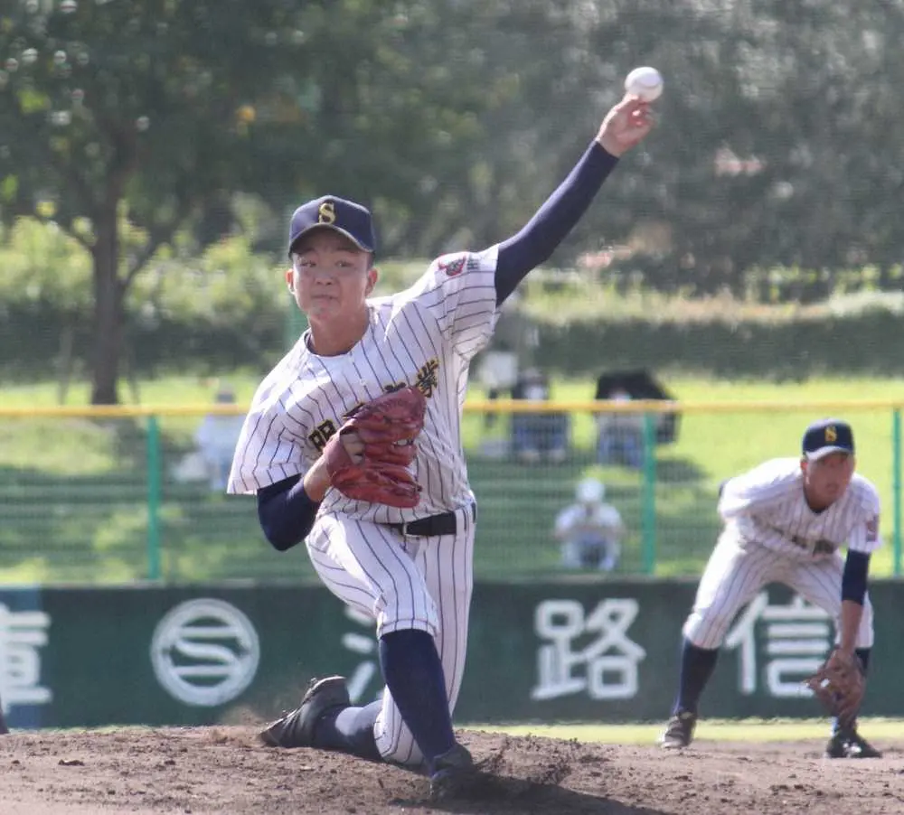 【画像・写真】明石商が夏甲子園8強の神戸国際大付を撃破　「十八番」バント戦法冴え渡る