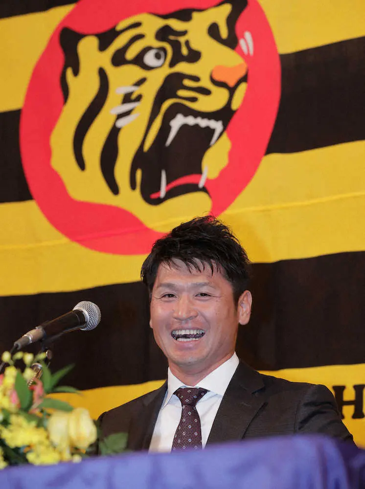 【画像・写真】【阪神・中田と一問一答（1）】人柄にじむ引退会見…両親、妻、仲間、落合監督…周囲に感謝の言葉