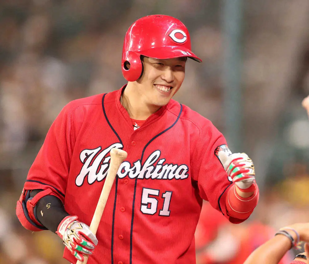【画像・写真】広島・小園　プロ初の甲子園弾は技あり3号ソロ　地元で「1本打てて良かった」