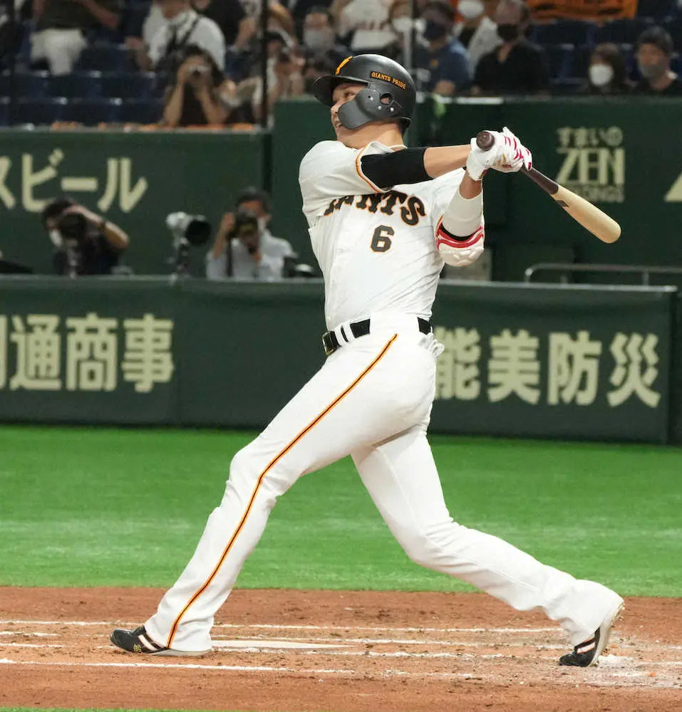 【画像・写真】巨人・坂本がまた金字塔！史上最年少で400二塁打到達　榎本喜八＆立浪和義の記録を1年以上更新！