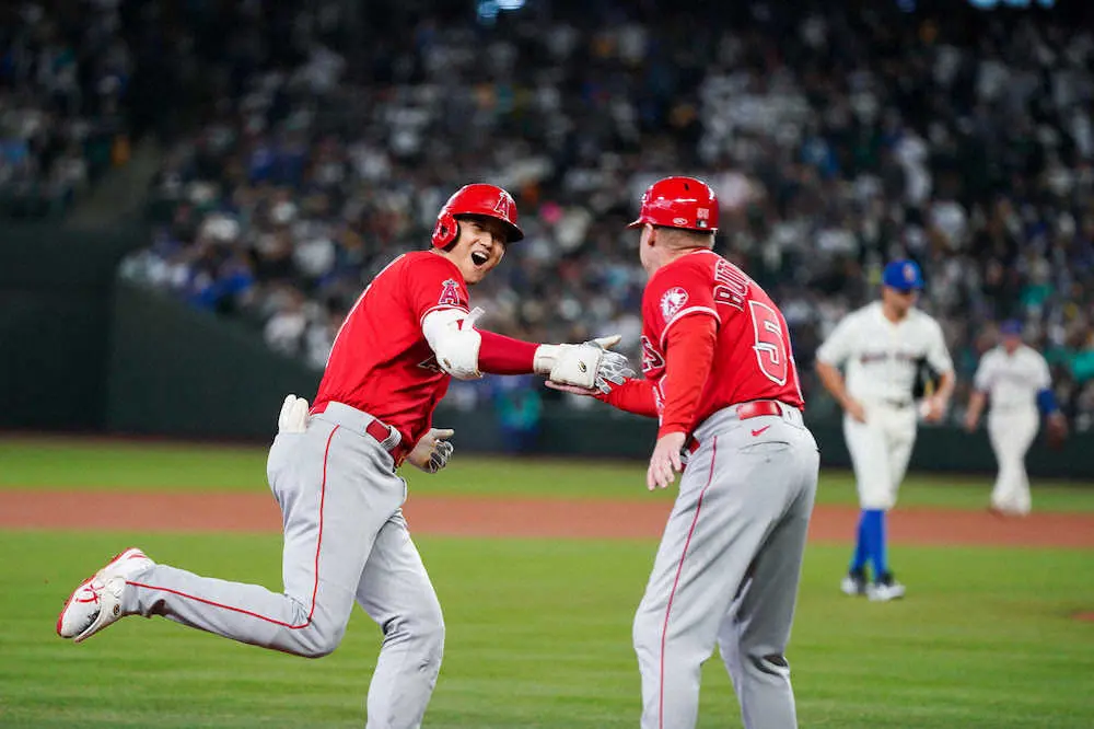 【画像・写真】大谷翔平　最終戦第1打席に46号ソロ！ペレス、ゲレロに2差 第2～5打席は2敬遠、2三振