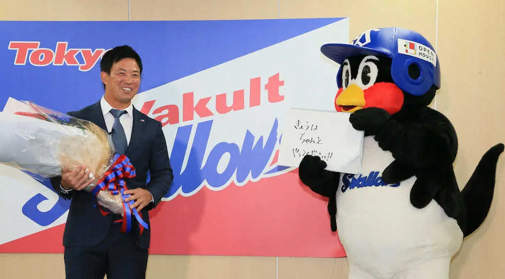 【画像・写真】ヤクルト雄平　引退会見「今後も野球に携わっていきたい」