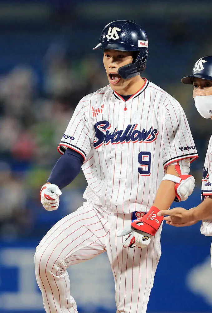 【画像・写真】ノーノー阻止した!ヤクルト・塩見　劇的サヨナラ勝ちで興奮隠せず「今年一番の盗塁だった」