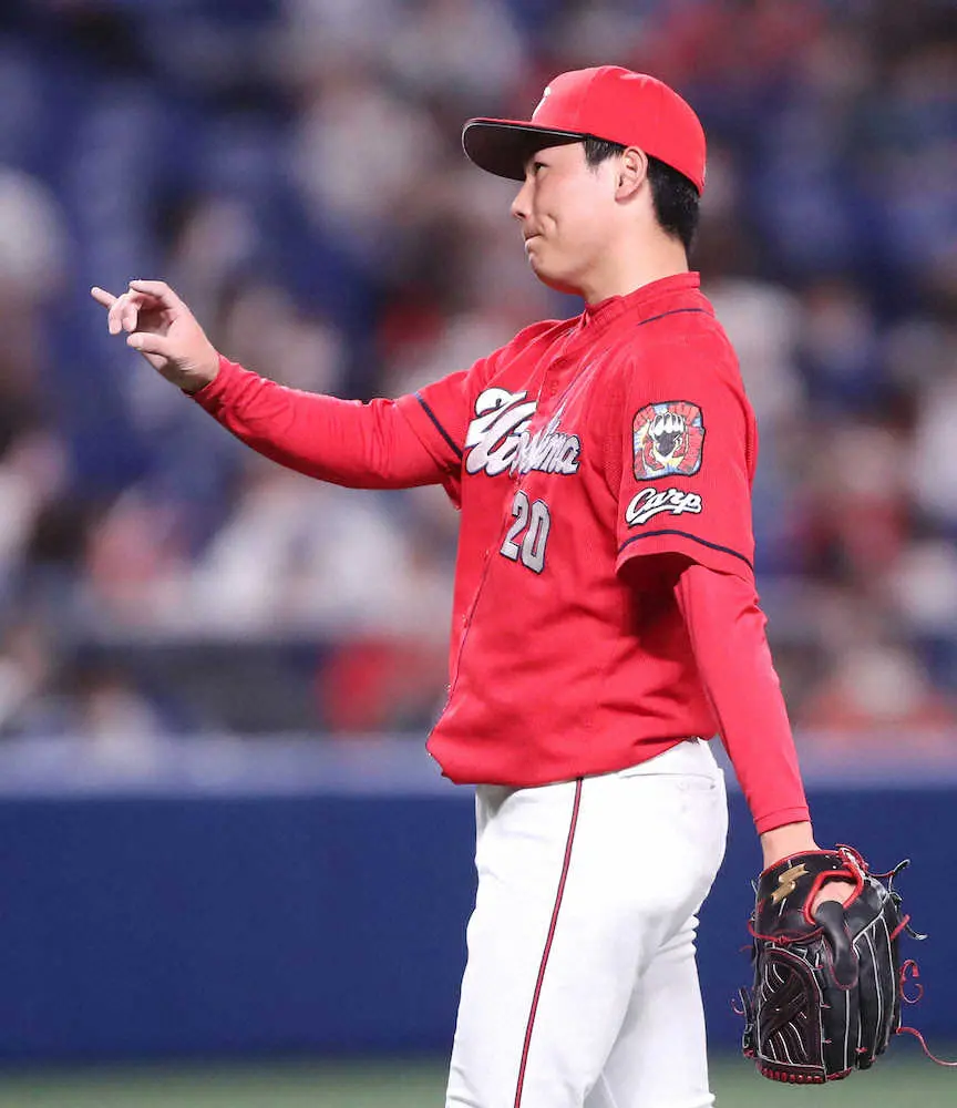【画像・写真】広島・栗林　新人3人目の30セーブを13試合連続で決める　「失敗しないことが仕事」名台詞も決めた